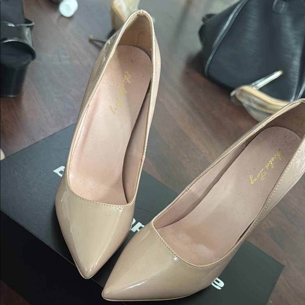 Elegant Beige Patent Leather Pumps
